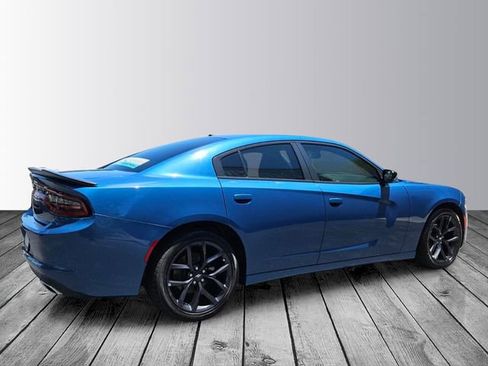 Used 2022 Dodge Charger SXT w/ Blacktop Package RWD image 5