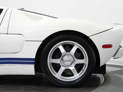 Used 2005 Ford GT image 50