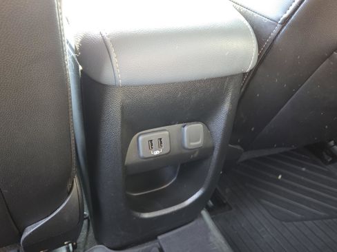 Used 2022 Chevrolet Colorado Z71 image 13