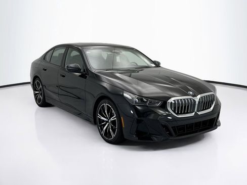 New 2026 BMW 530i xDrive w/ M Sport Package AWD/4WD image 3