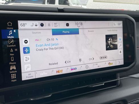 New 2025 Jeep Gladiator Rubicon image 16