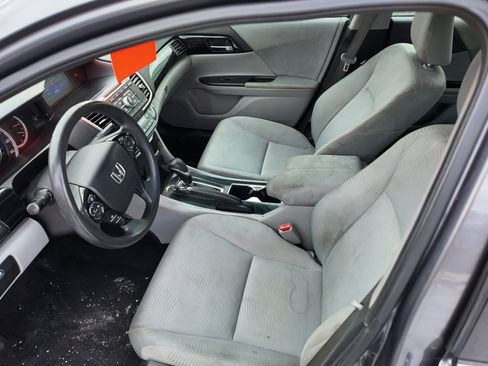 Used 2017 Honda Accord LX image 7