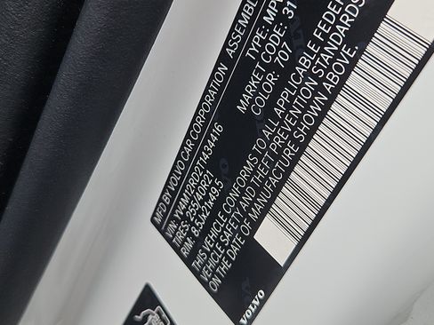 New 2026 Volvo XC60 B5 Ultra w/ Protection Package Premier image 5