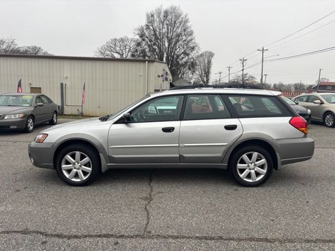 Used 2007 Subaru Outback 2.5i image 4