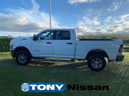 Used 2024 RAM 2500 Big Horn AWD/4WD image 4