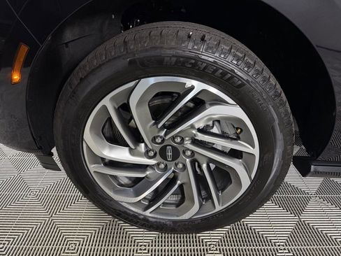 Used 2025 Lincoln Navigator L Reserve image 12