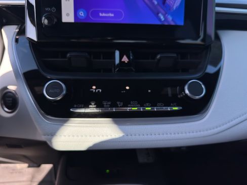 Used 2024 Toyota Corolla SE w/ SE Premium Package image 20