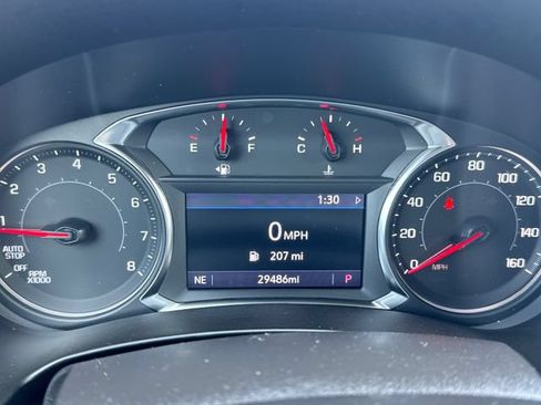 Used 2024 GMC Terrain SLT AWD/4WD image 16