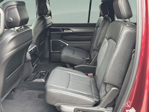 New 2026 Jeep Grand Wagoneer Limited AWD/4WD image 23