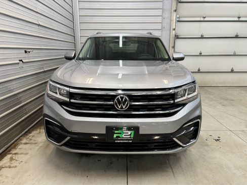 Used 2022 Volkswagen Atlas SEL R-Line AWD/4WD image 2