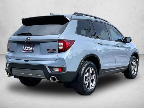 Used 2022 Honda Passport TrailSport image 2