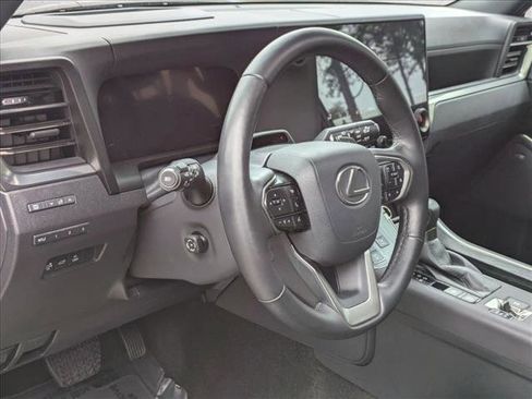 Certified 2025 Lexus GX 550 w/ Cold Area Package image 10