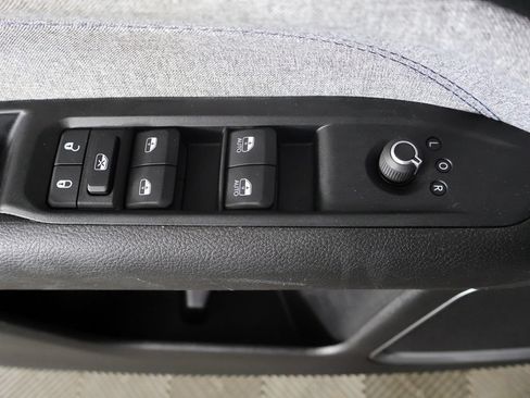 Used 2022 Jeep Compass Latitude AWD/4WD image 33