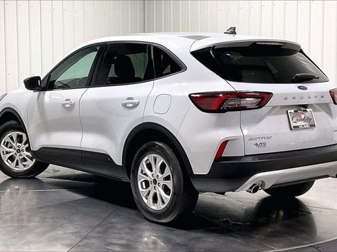 Used 2025 Ford Escape Active AWD/4WD image 12