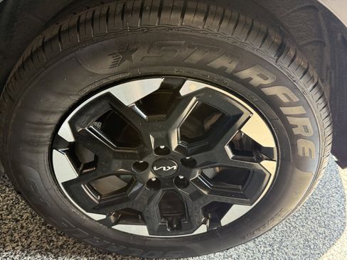 Used 2024 Kia Sorento S FWD image 30
