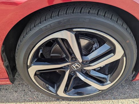 Used 2021 Honda Accord Sport image 9