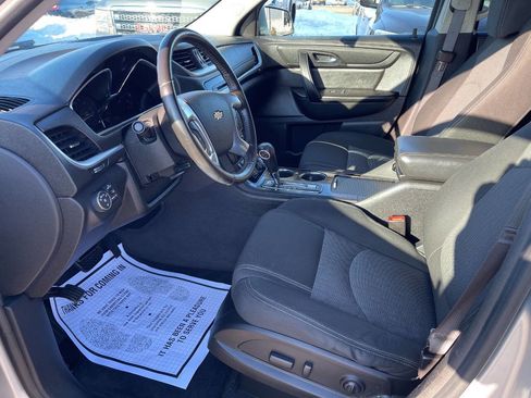 Used 2015 Chevrolet Traverse LT image 10