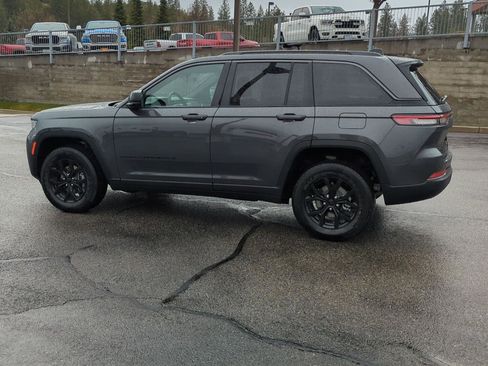 New 2026 Jeep Grand Cherokee Altitude AWD/4WD image 4