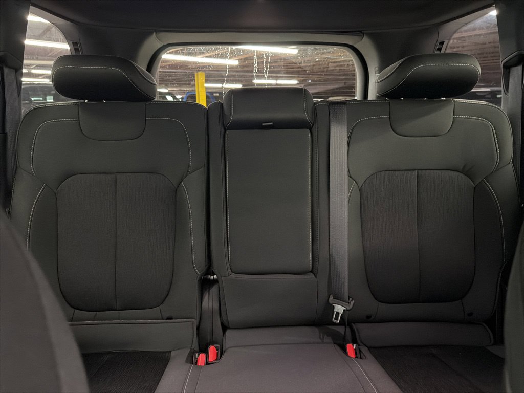 New 2026 Jeep Grand Cherokee Laredo RWD image 18