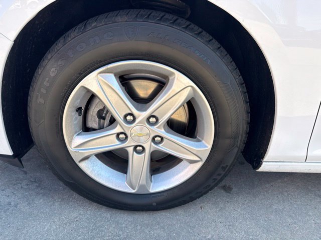 Used 2022 Chevrolet Malibu LS w/ Driver Confidence Package II FWD image 4