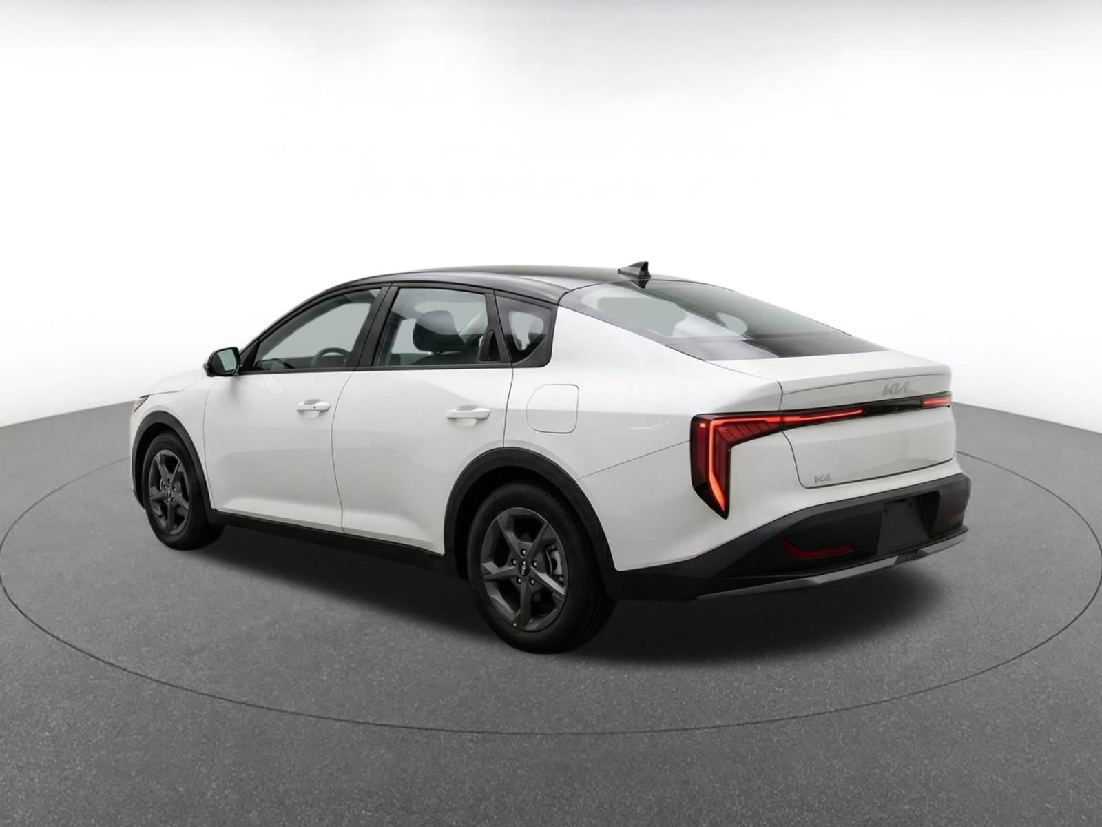 Used 2025 Kia K4 FWD image 6