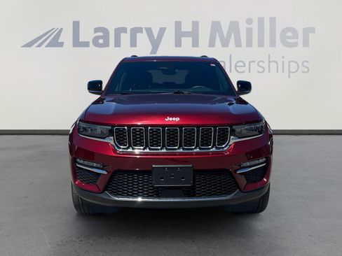Certified 2024 Jeep Grand Cherokee Limited AWD/4WD image 8