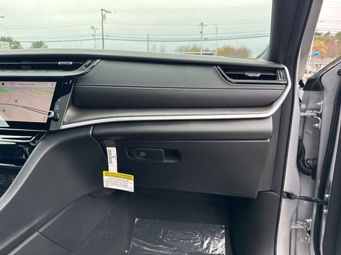 New 2026 Jeep Grand Cherokee Altitude image 30