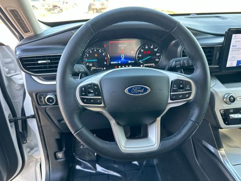 Used 2021 Ford Explorer XLT w/ Equipment Group 202A image 14