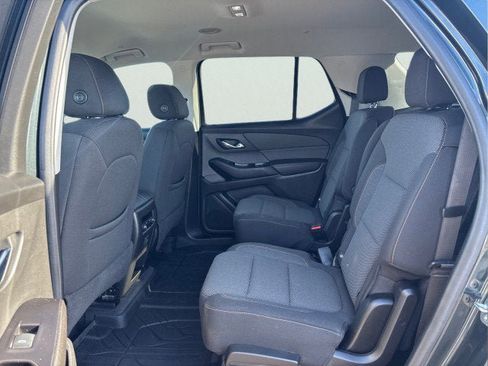 Used 2020 Chevrolet Traverse LT image 13