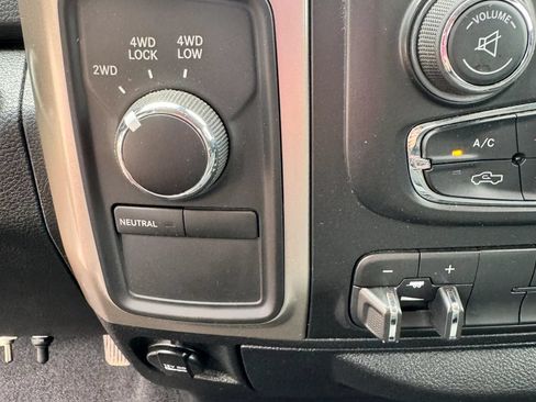 Used 2018 RAM 2500 Big Horn AWD/4WD image 31