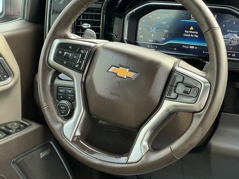 Used 2025 Chevrolet Silverado 1500 LTZ w/ LTZ Premium Package image 14