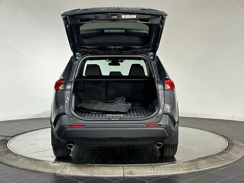 Used 2022 Toyota RAV4 XLE w/ Convenience Package AWD/4WD image 27