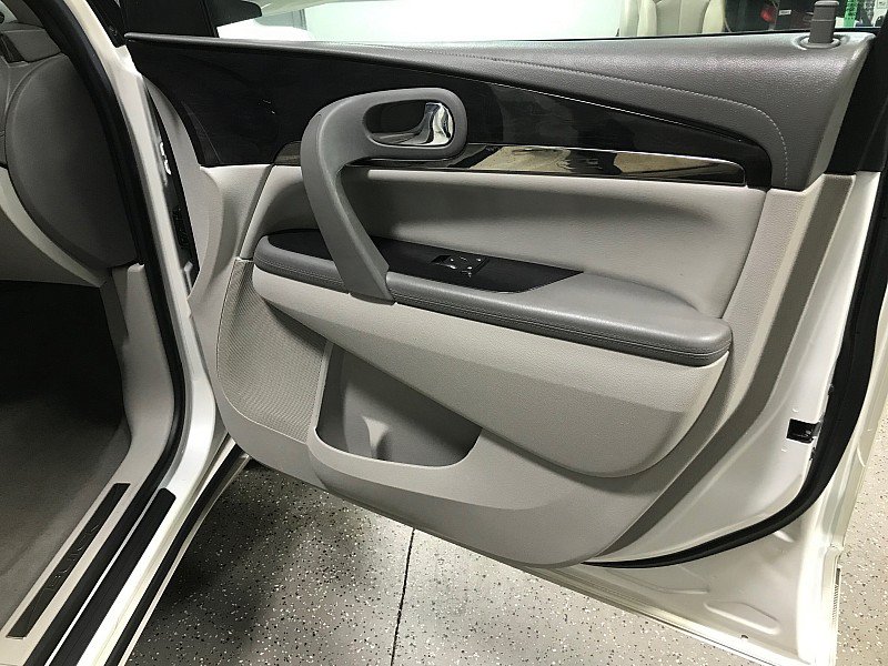 Used 2015 Buick Enclave Leather w/ Trailering Package FWD image 12