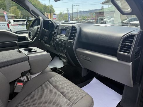 Used 2018 Ford F150 XLT w/ Max Trailer Tow Package image 16