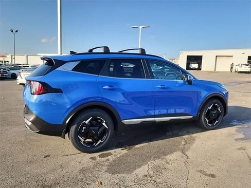 New 2026 Kia Sportage EX w/ EX Panorama Roof Package image 2