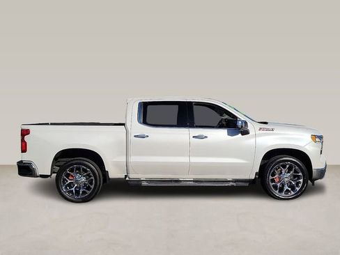 Used 2022 Chevrolet Silverado 1500 LTZ image 3