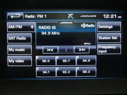 Used 2017 Jaguar F-TYPE R image 12