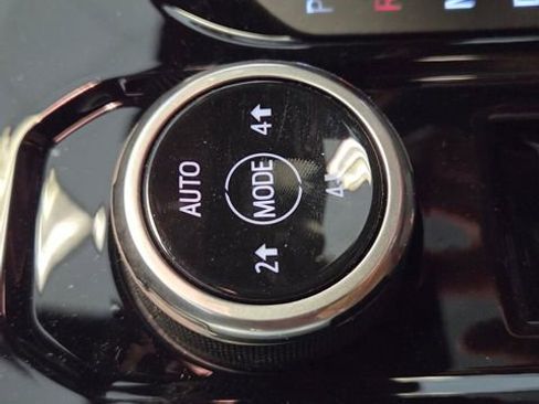 New 2026 Chevrolet Colorado Z71 w/ Technology Package AWD/4WD image 22