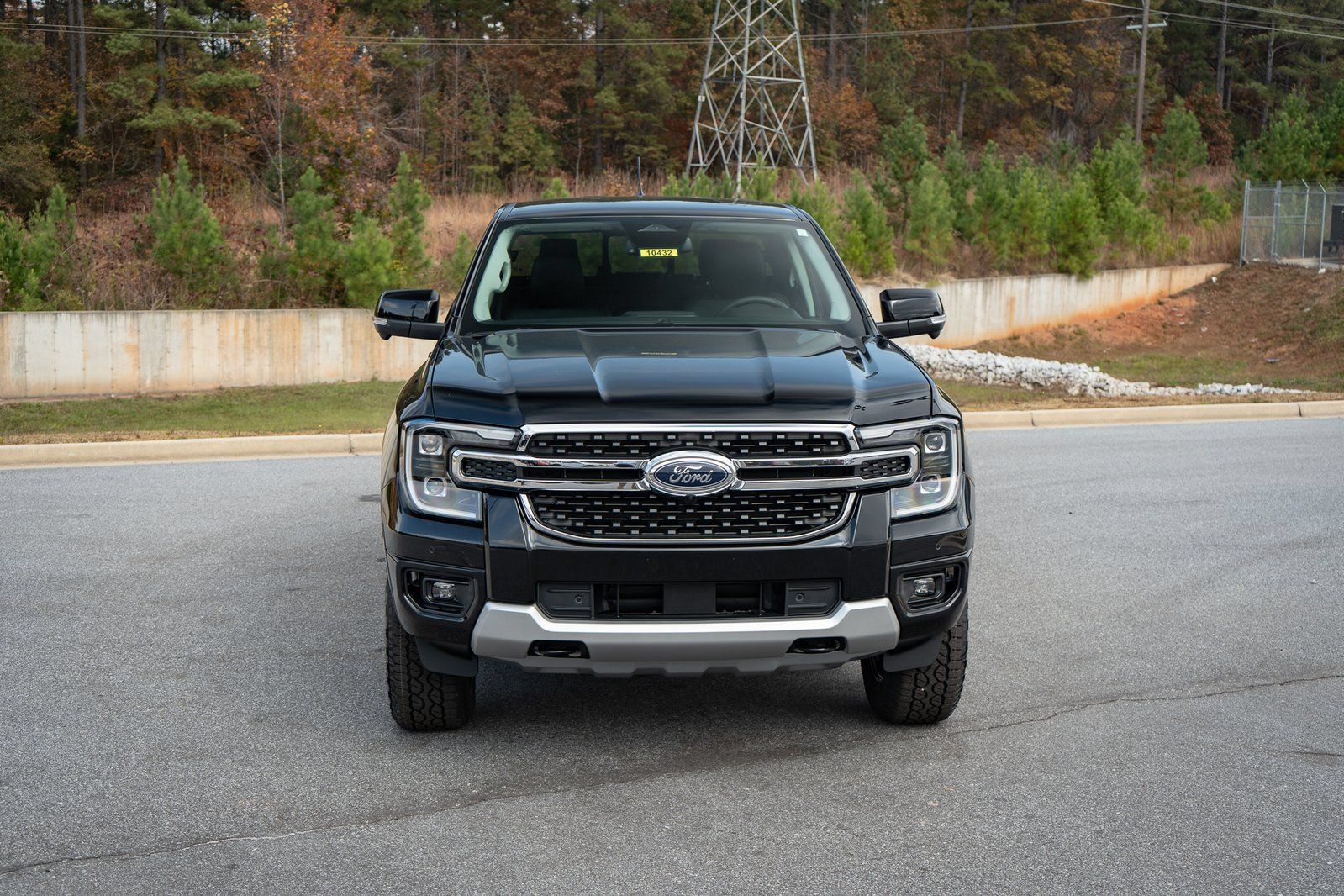 Used 2025 Ford Ranger Lariat w/ FX4 Off-Road Package AWD/4WD image 2