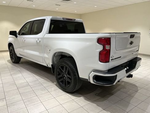 Used 2022 Chevrolet Silverado 1500 RST w/ Z71 Off-Road Package AWD/4WD image 3