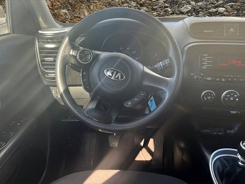 Used 2015 Kia Soul Base image 5