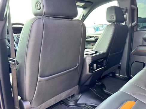 Used 2024 GMC Sierra 1500 AT4 w/ Technology Package image 21