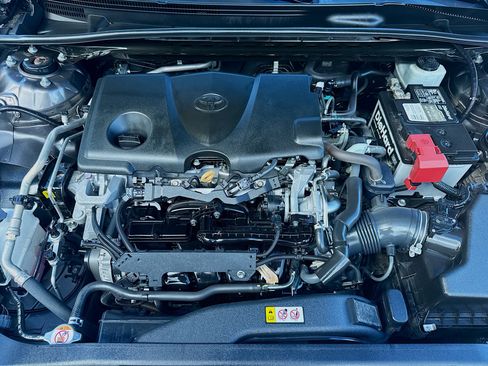 Used 2020 Toyota Camry LE FWD image 34