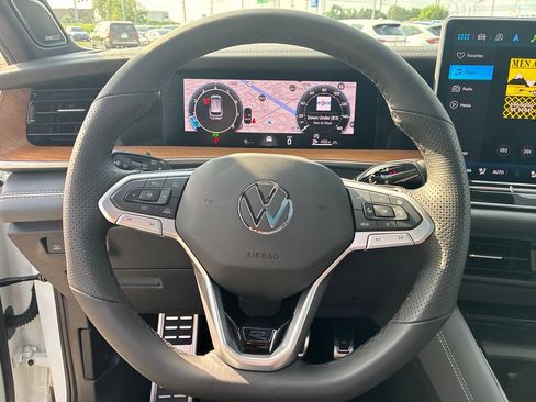 New 2026 Volkswagen Tiguan SEL R-Line AWD/4WD image 12
