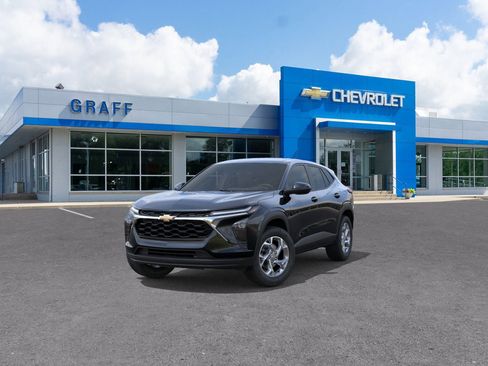 New 2026 Chevrolet Trax LS w/ LS Convenience Package image 8