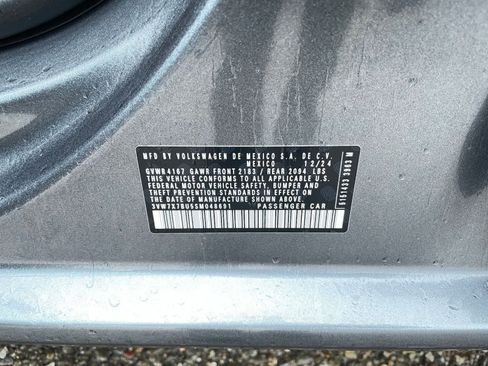 Used 2025 Volkswagen Jetta SE image 30