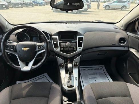 Used 2014 Chevrolet Cruze LT FWD image 24