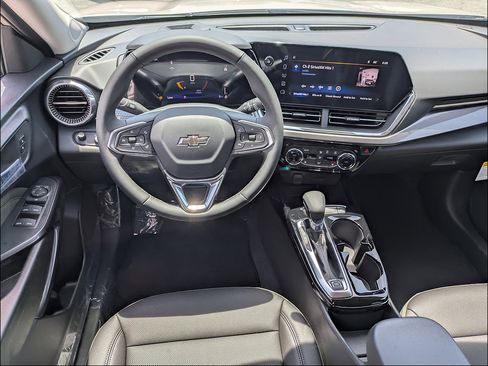New 2026 Chevrolet Trax ACTIV w/ Driver Confidence Package FWD image 17