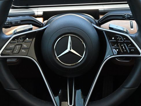 Used 2024 Mercedes-Benz GLE 450 4MATIC image 29