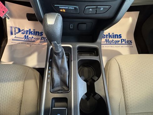 Used 2017 Ford Escape SE FWD image 18